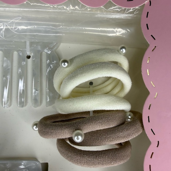 A New Day Pink Hair 8 Piece Accessories Set - NIB - Picture 2 of 7